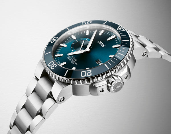 ORIS AQUIS SMALL SECOND DATE Dive Watch Stainless Bracelet