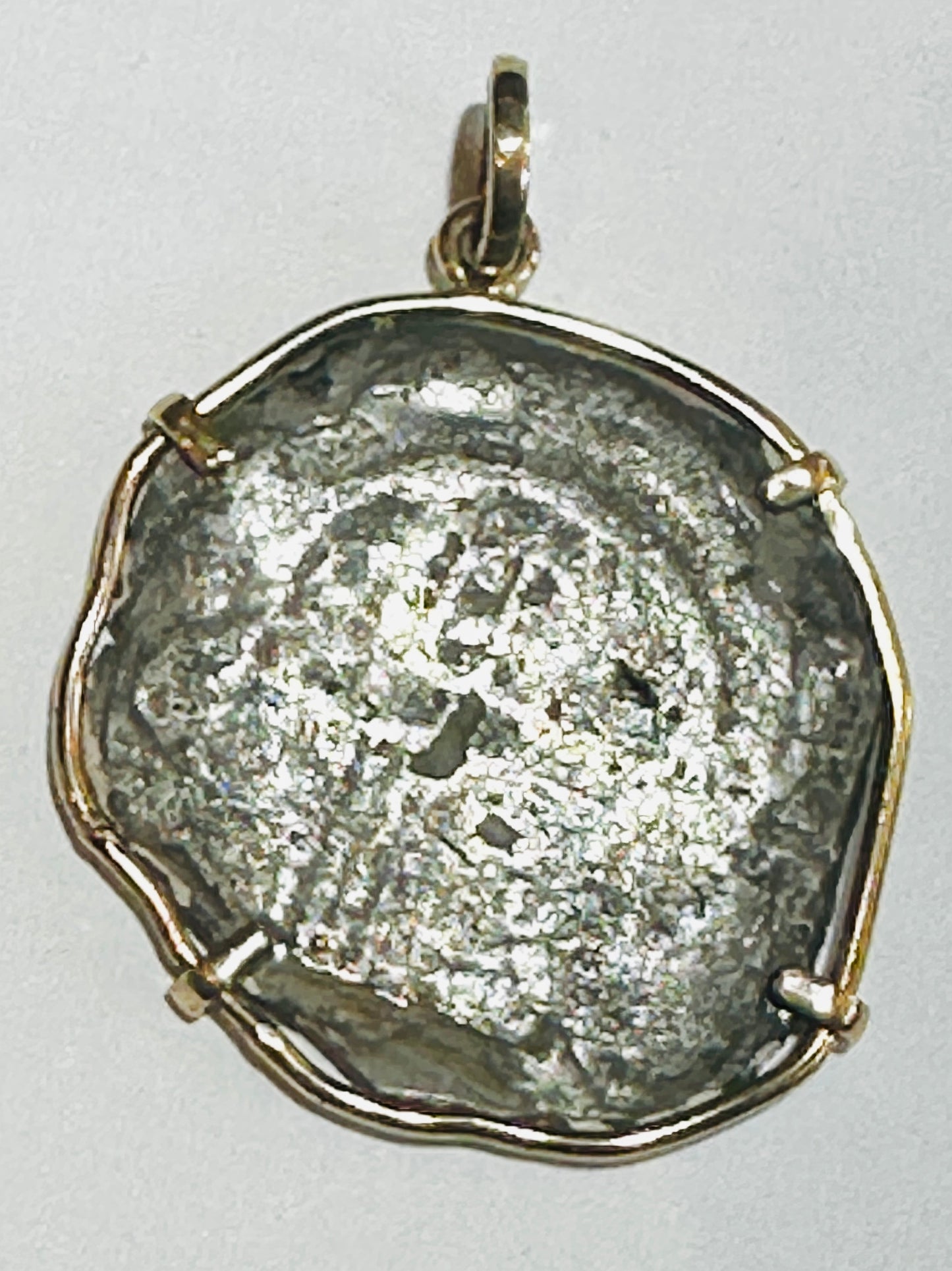 1715 San Martin Cabin Wreck 8 Reales Treasure Coin 14k Gold Bezel 67744