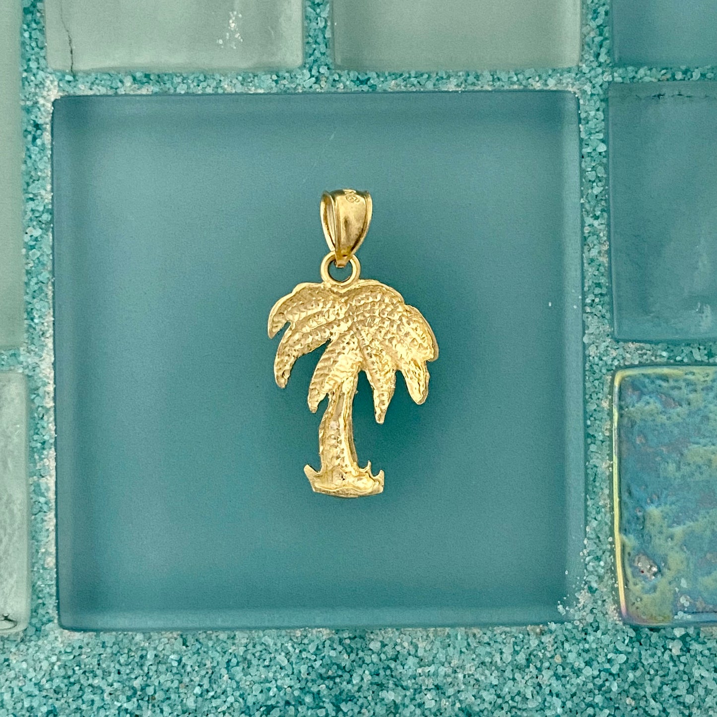 14k Yellow Gold Palm Tree Pendant