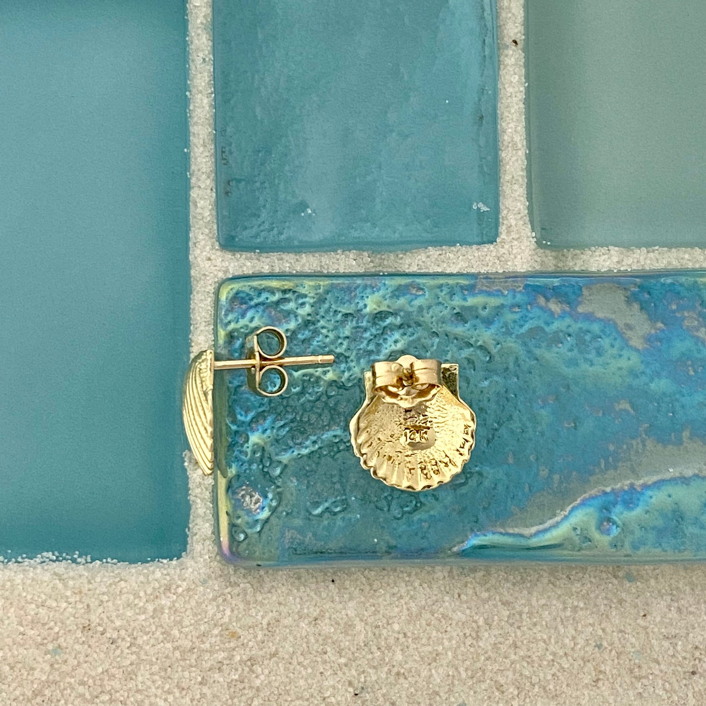 14k Yellow Gold Small Scallop Post Earrings