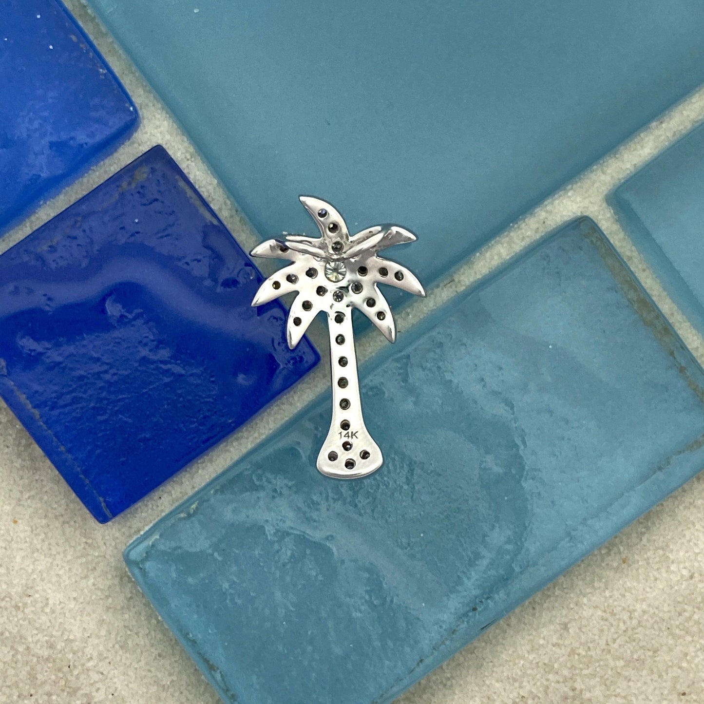 14k White Gold Diamond .50cttw Palm Tree Pendant - DePaulas