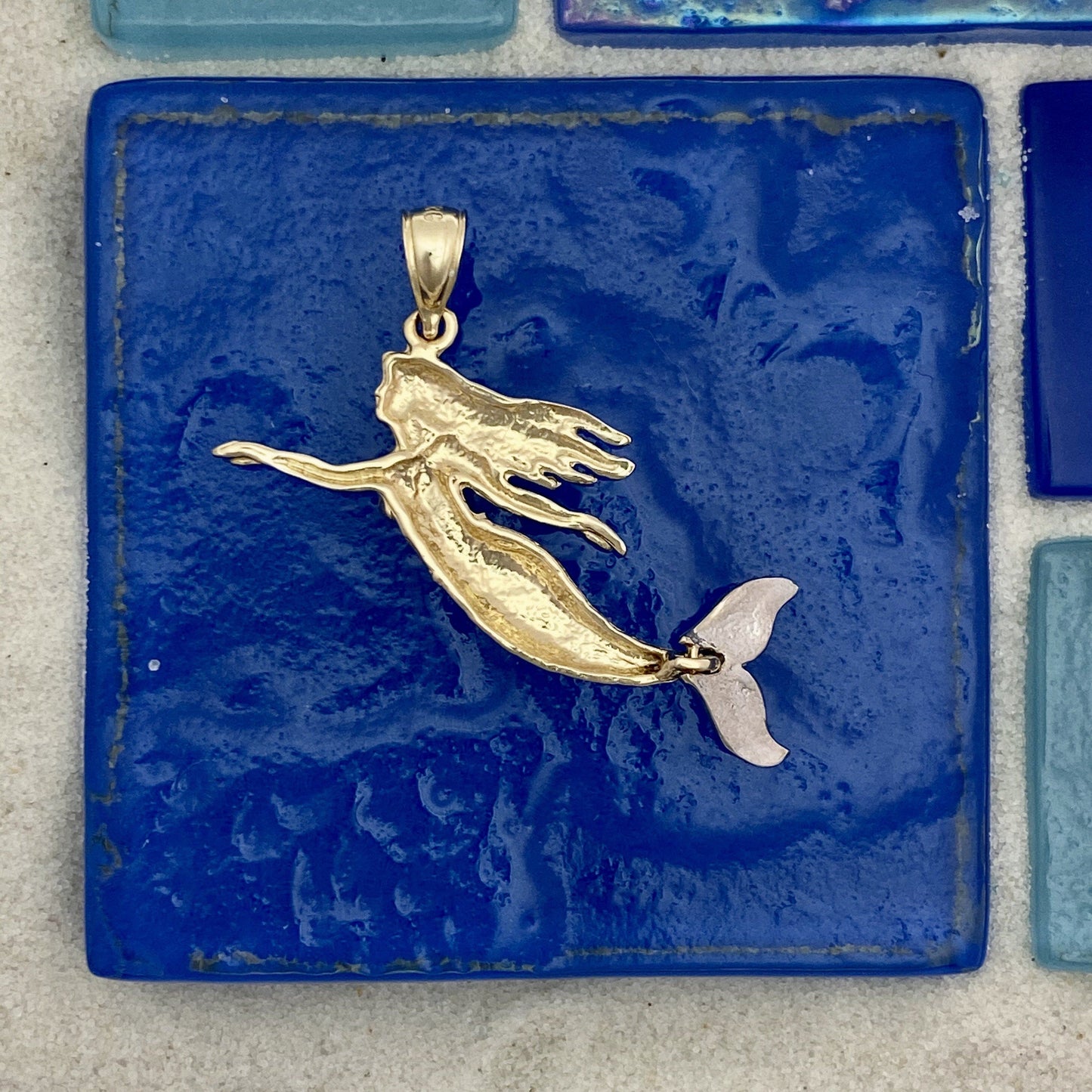 14k 2-Tone Gold Mermaid With Movable Tail Pendant - DePaulas