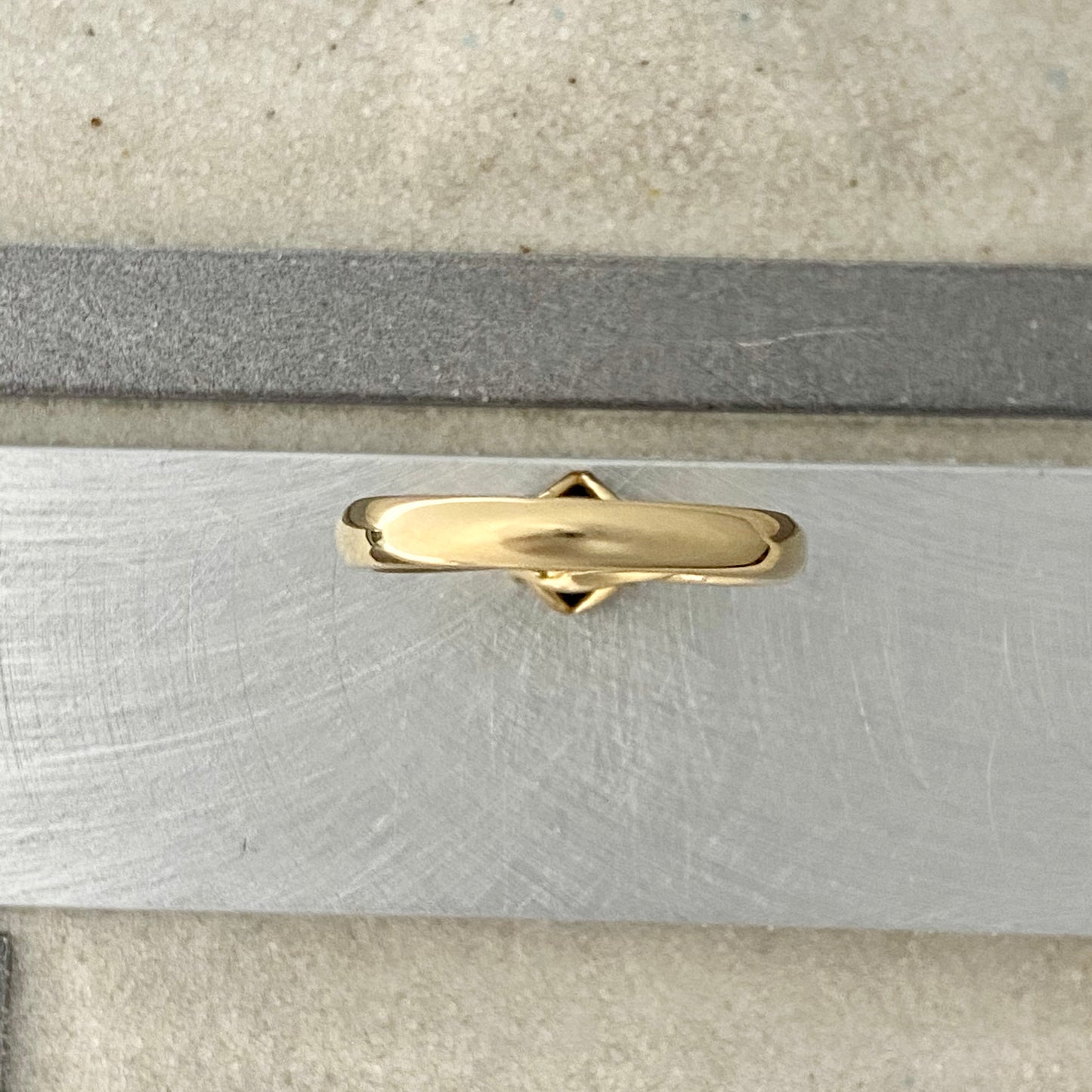 14k Yellow Gold 1.15ct Sapphire Ring Size 6