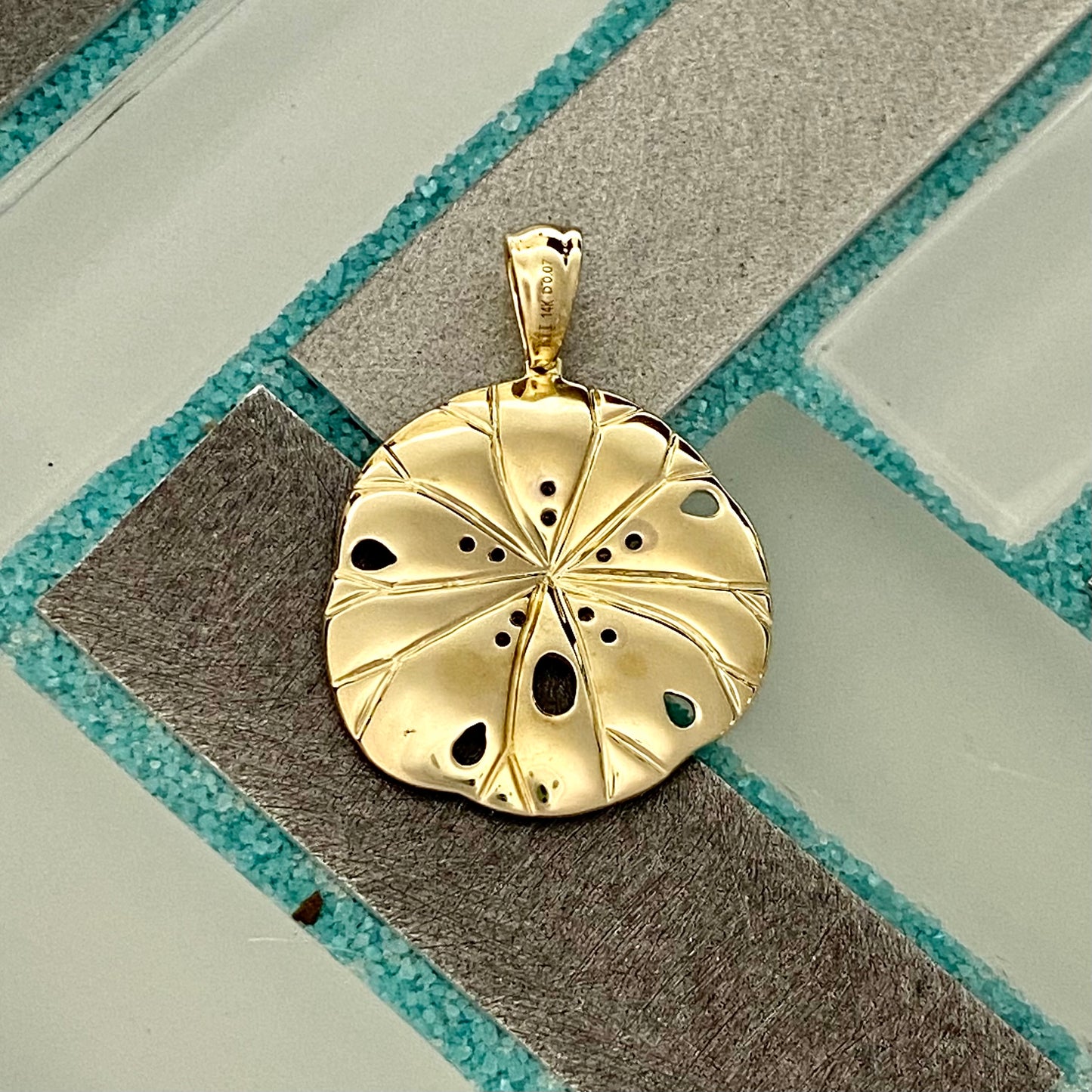 14k Yellow Gold Medium Sand Dollar With .07cttw Diamonds Pendant