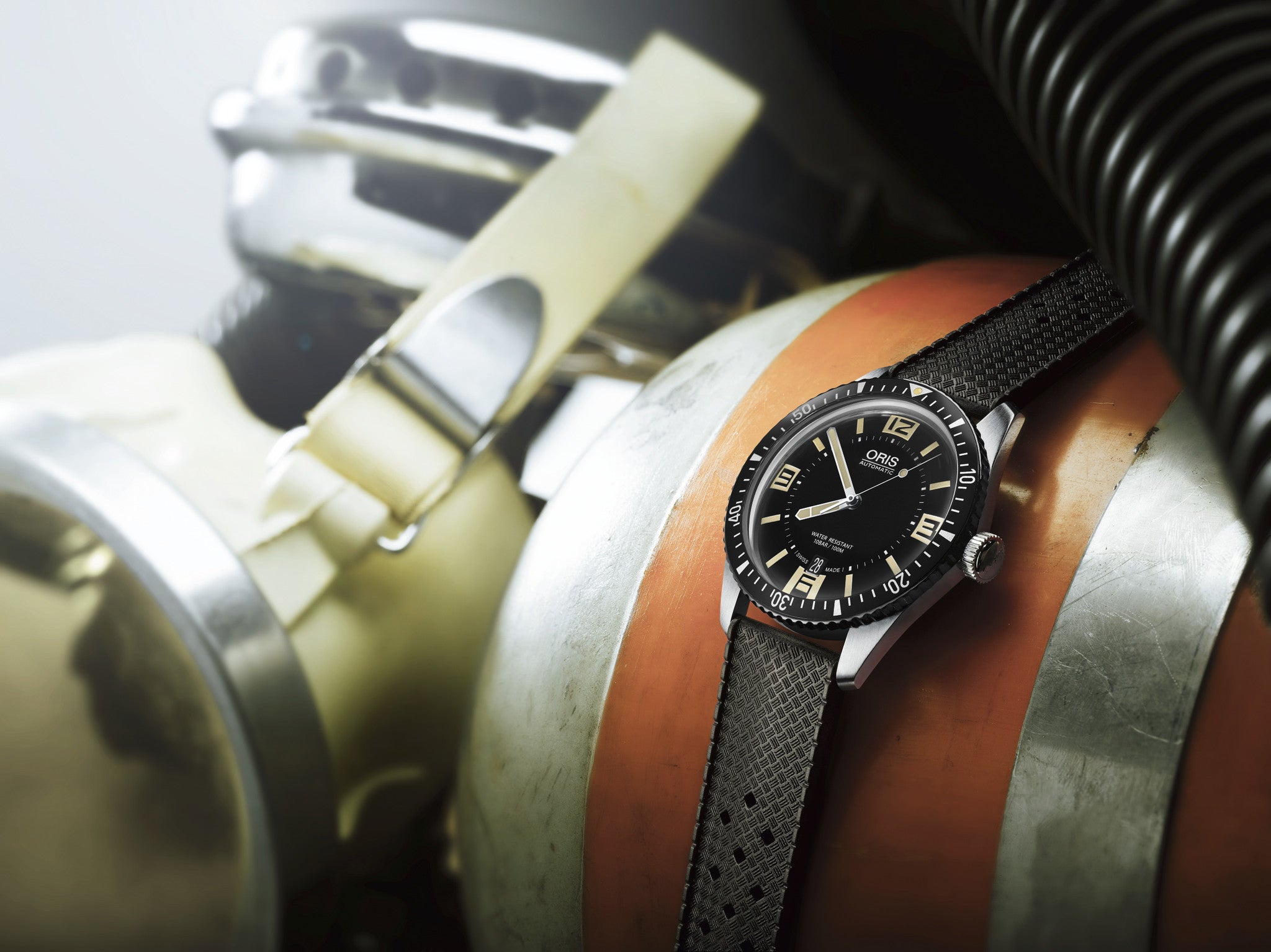 Retro Vibe Delivered: The Oris Sixy-Five 65 Diver Watch