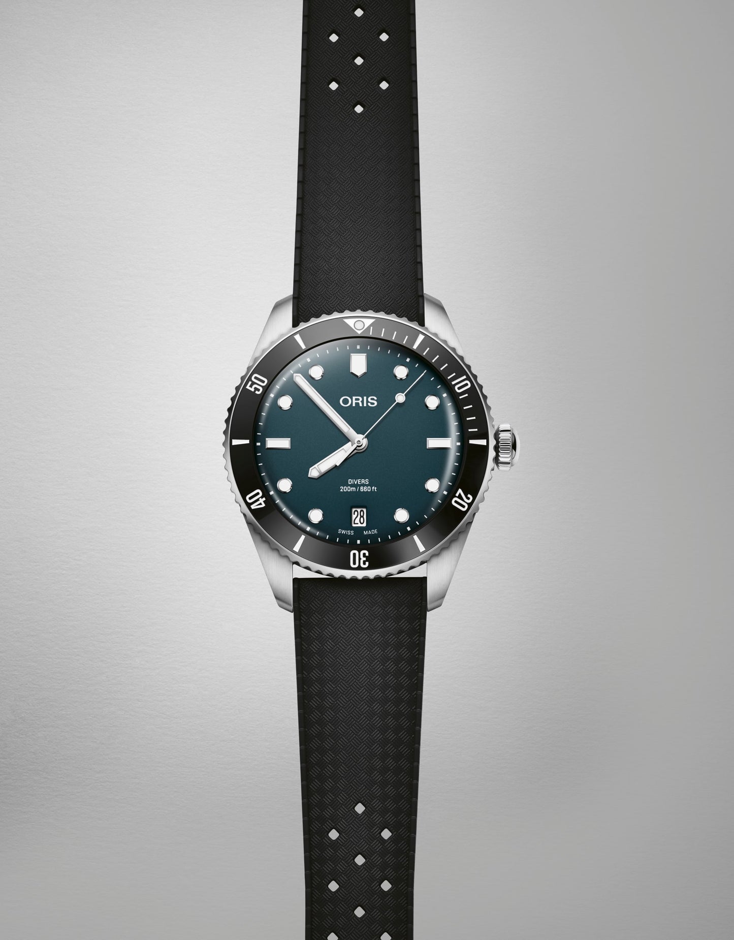 Oris Divers Date Blue Dial Watch 01 733 7795 4055-Set - DePaulas