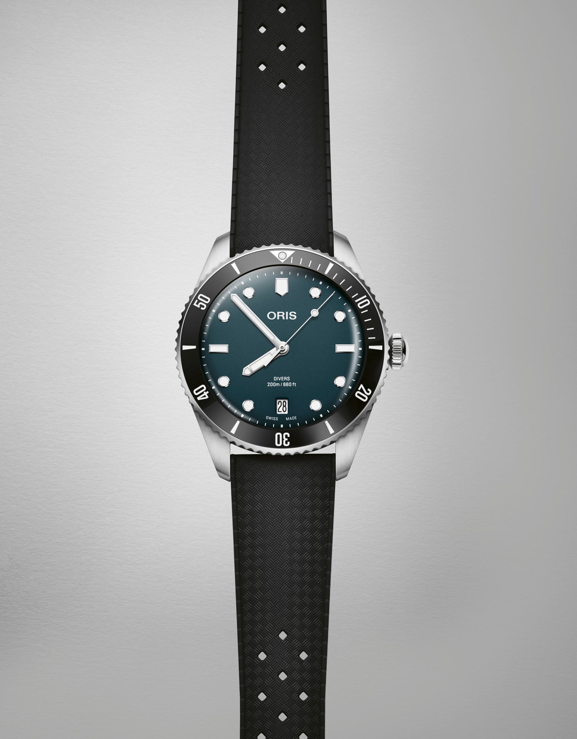 Oris Divers Date Blue Dial Watch 01 733 7795 4055-Set - DePaulas