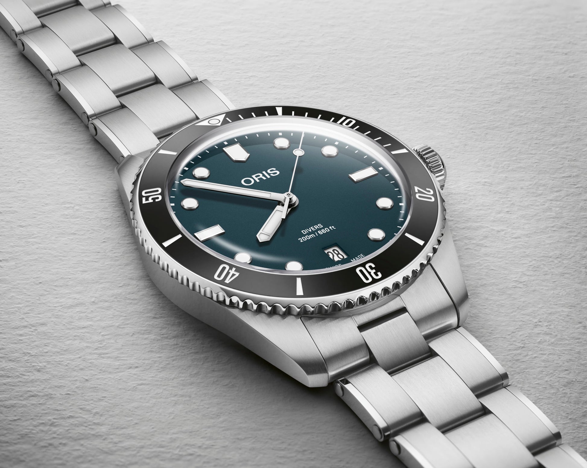 Oris Divers Date Blue Dial Watch 01 733 7795 4055-Set - DePaulas