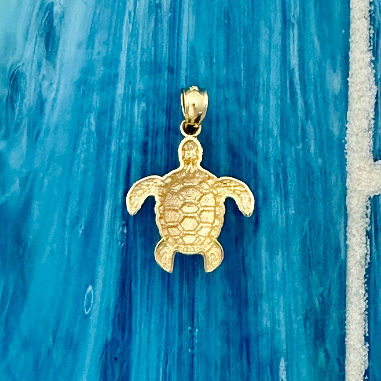 14k Yellow Gold Small Diamond Cut Turtle Pendant