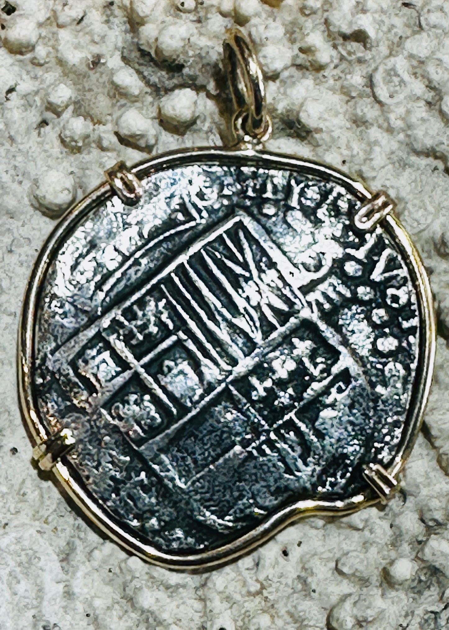 Atocha 14k Gold Bezel 8 Reales Spanish Treasure Coin AT207