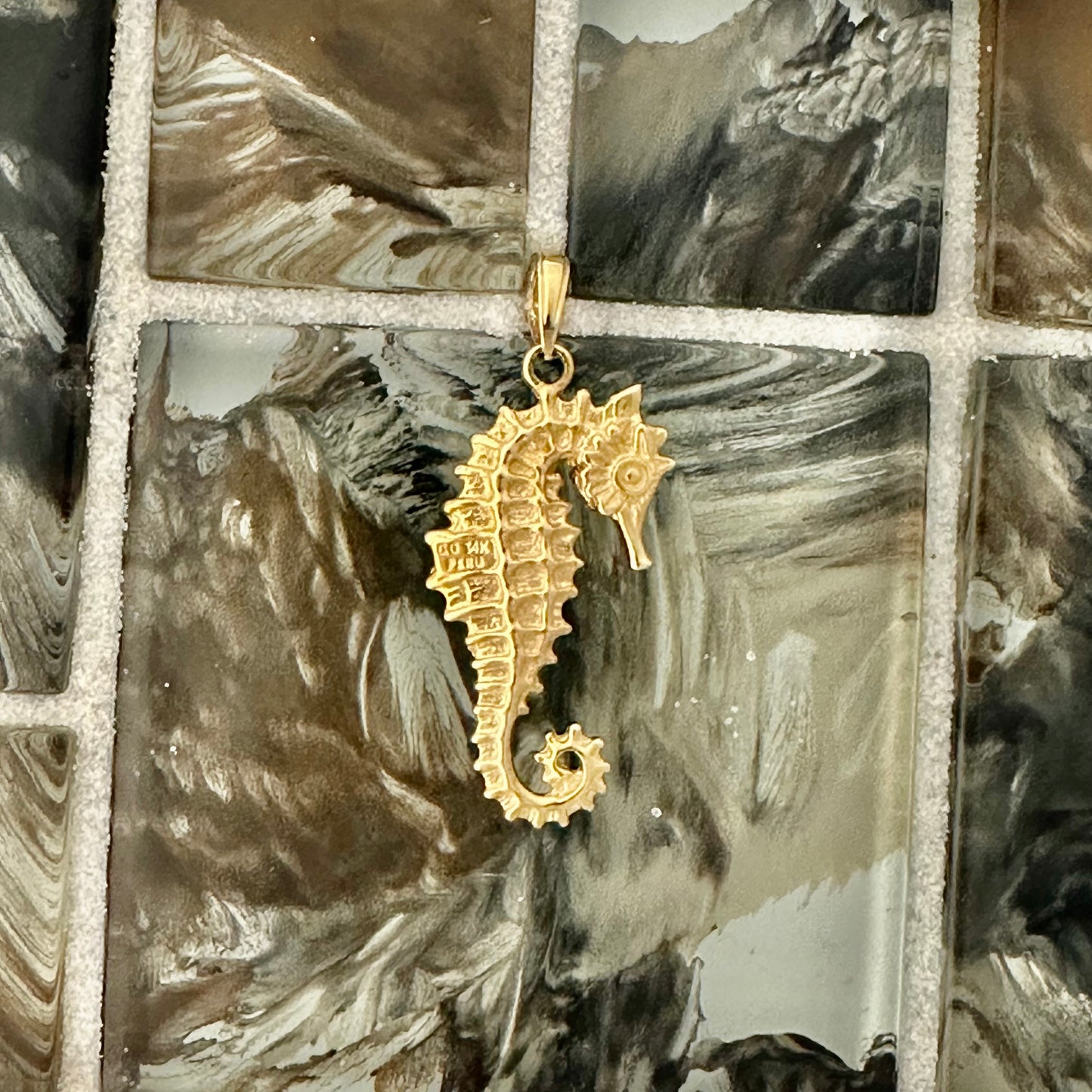 14k Yellow Gold Seahorse Pendant
