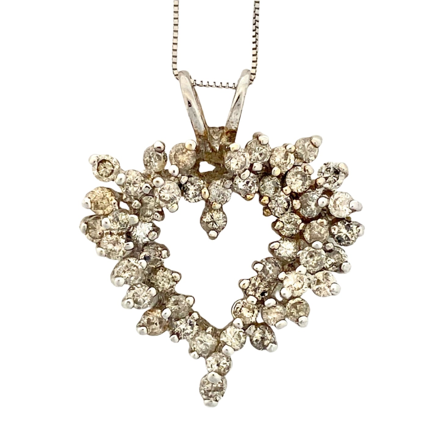14k White Gold 1 CTTW Diamond heart necklace pendant