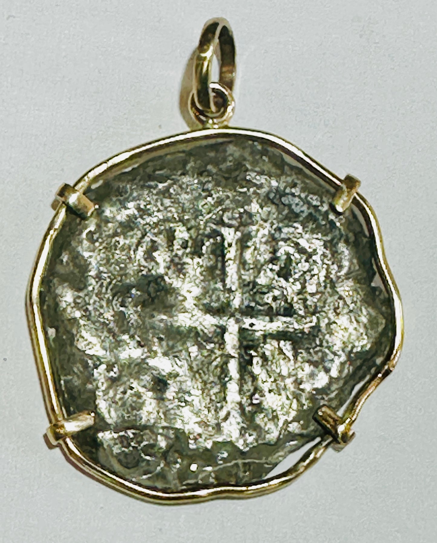 1715 San Martin Cabin Wreck 8 Reales Treasure Coin 14k Gold Bezel 67744