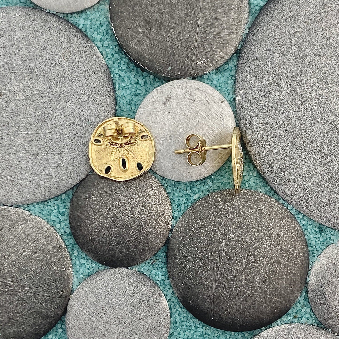 14k 2-Tone Gold Sand Dollar Post Earrings - DePaulas