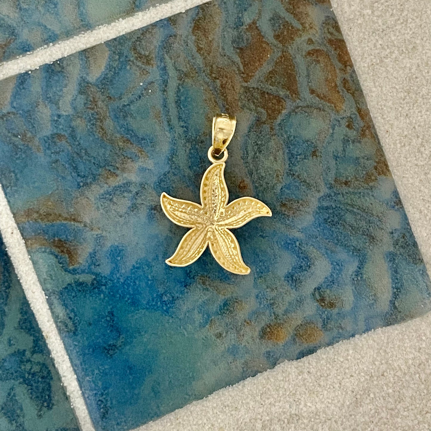 14k 2-Tone Small Diamond Cut Starfish Pendant