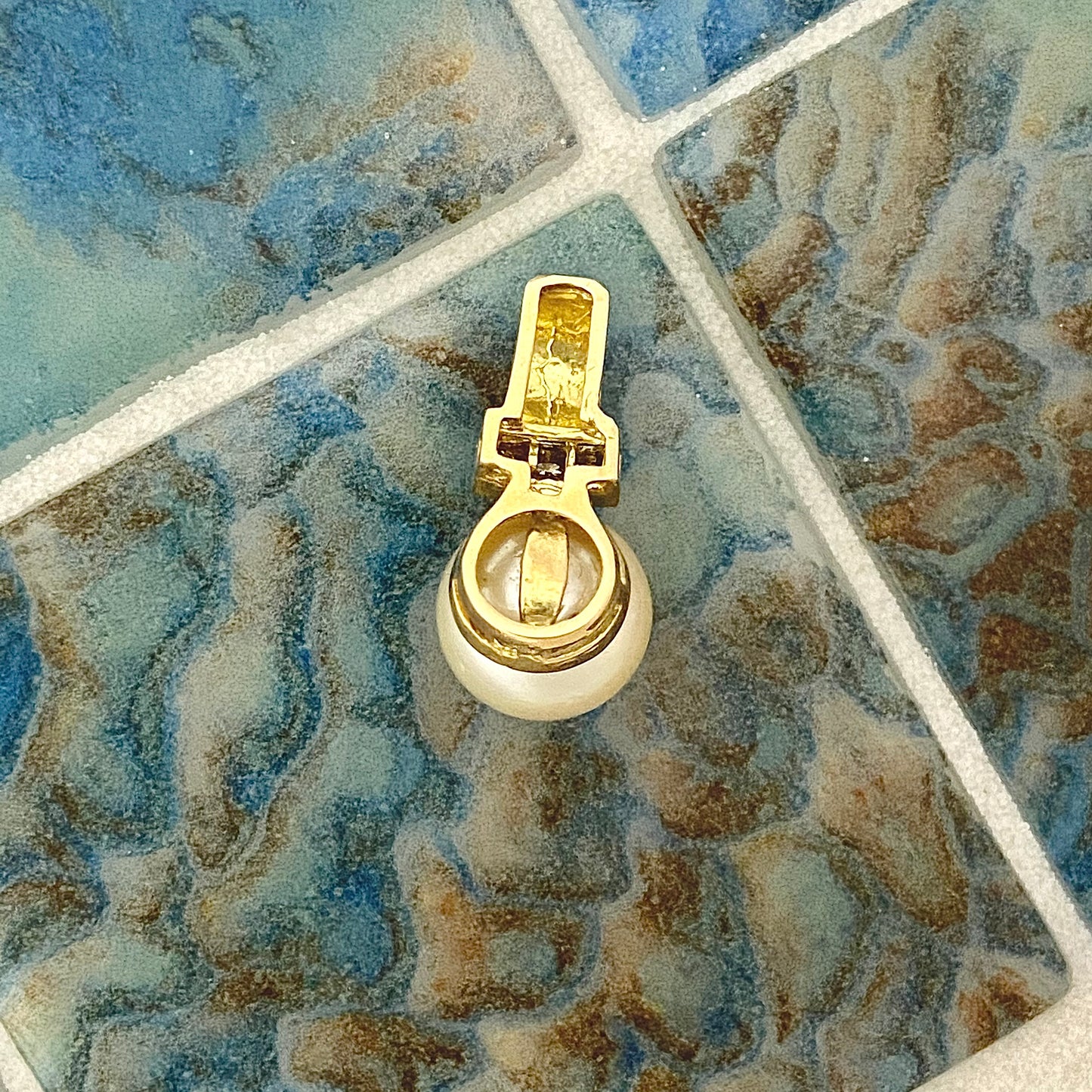 14k Yellow Gold 10mm South Sea Pearl With Diamond Accents .09cttw Pendant