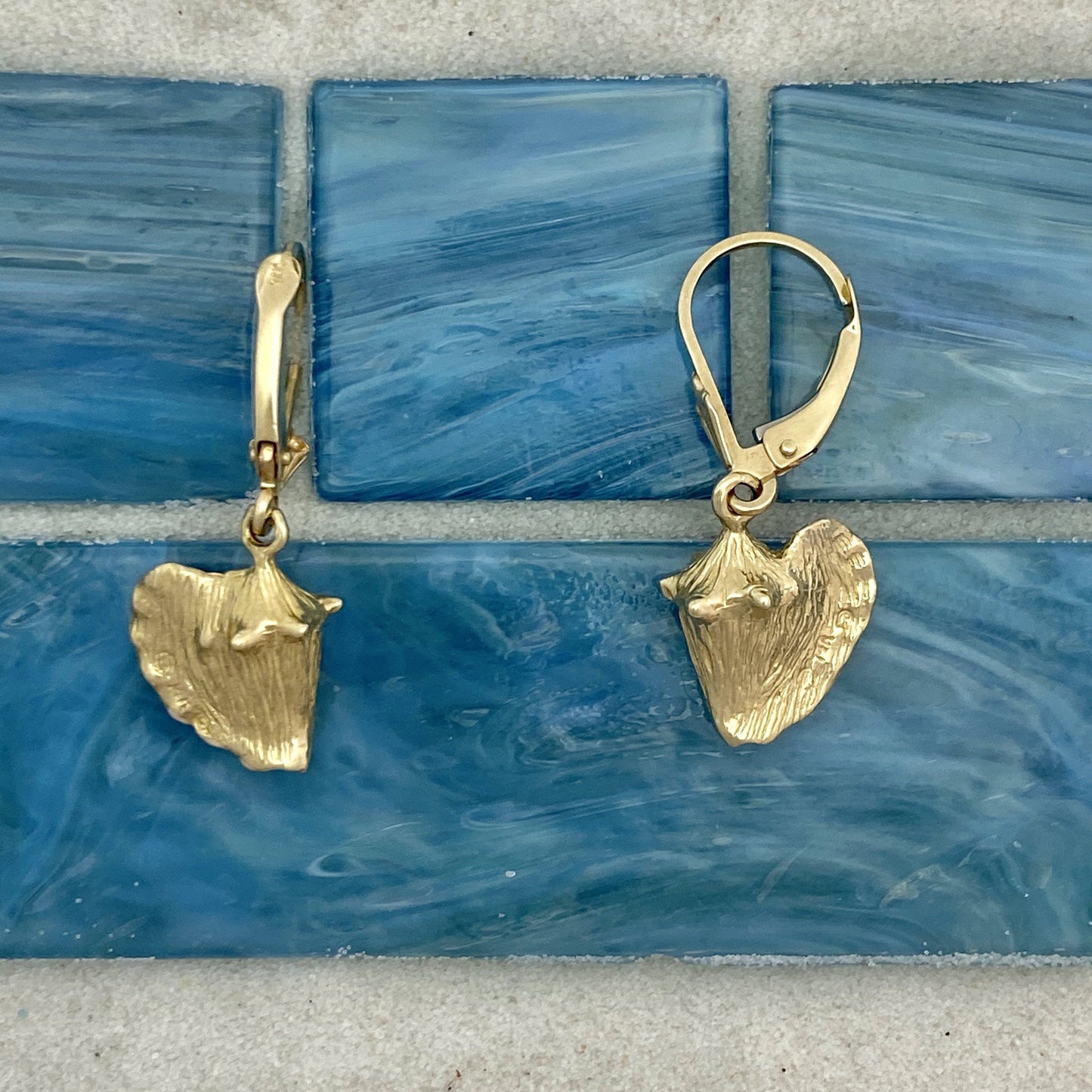 14k Yellow Gold Conch with Enamel Leverback Earrings - DePaulas