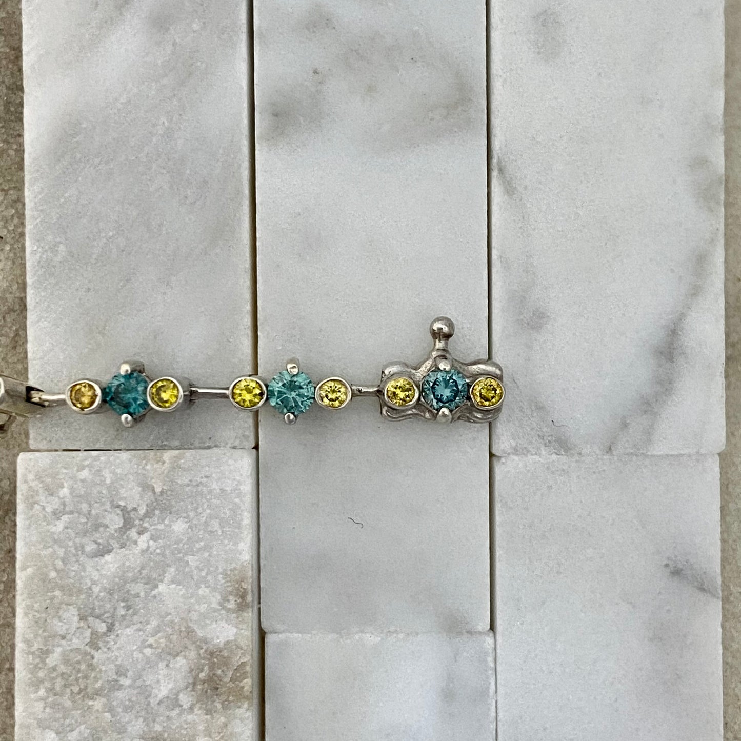 14k White Gold Blue And Yellow Diamonds 2.50cttw Bracelet 7 1/4”