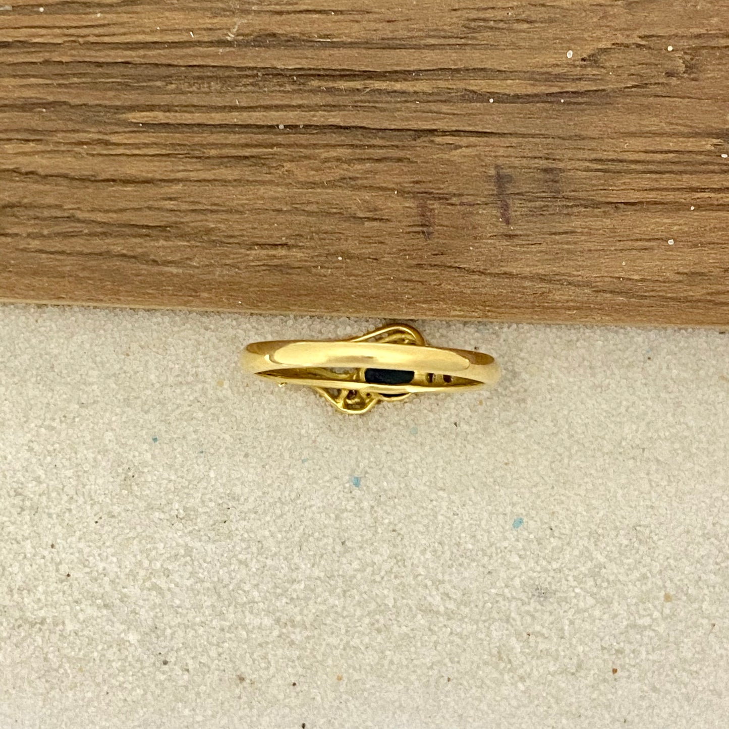 18k Yellow Gold Diamond .03ct And Sapphire Ring Size 6
