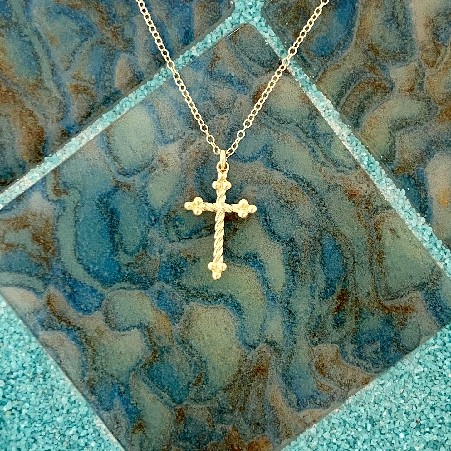 14k Yellow Gold Twister Rope Cross Necklace 17.5”