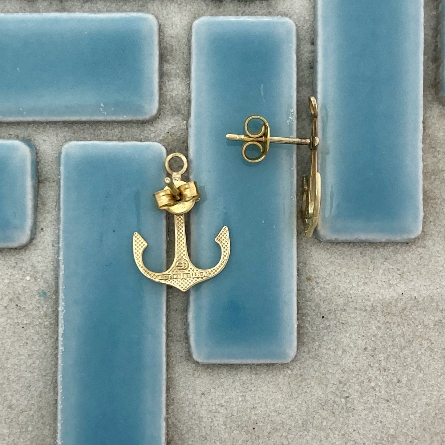 14k Yellow Gold Anchor Post Earrings - DePaulas
