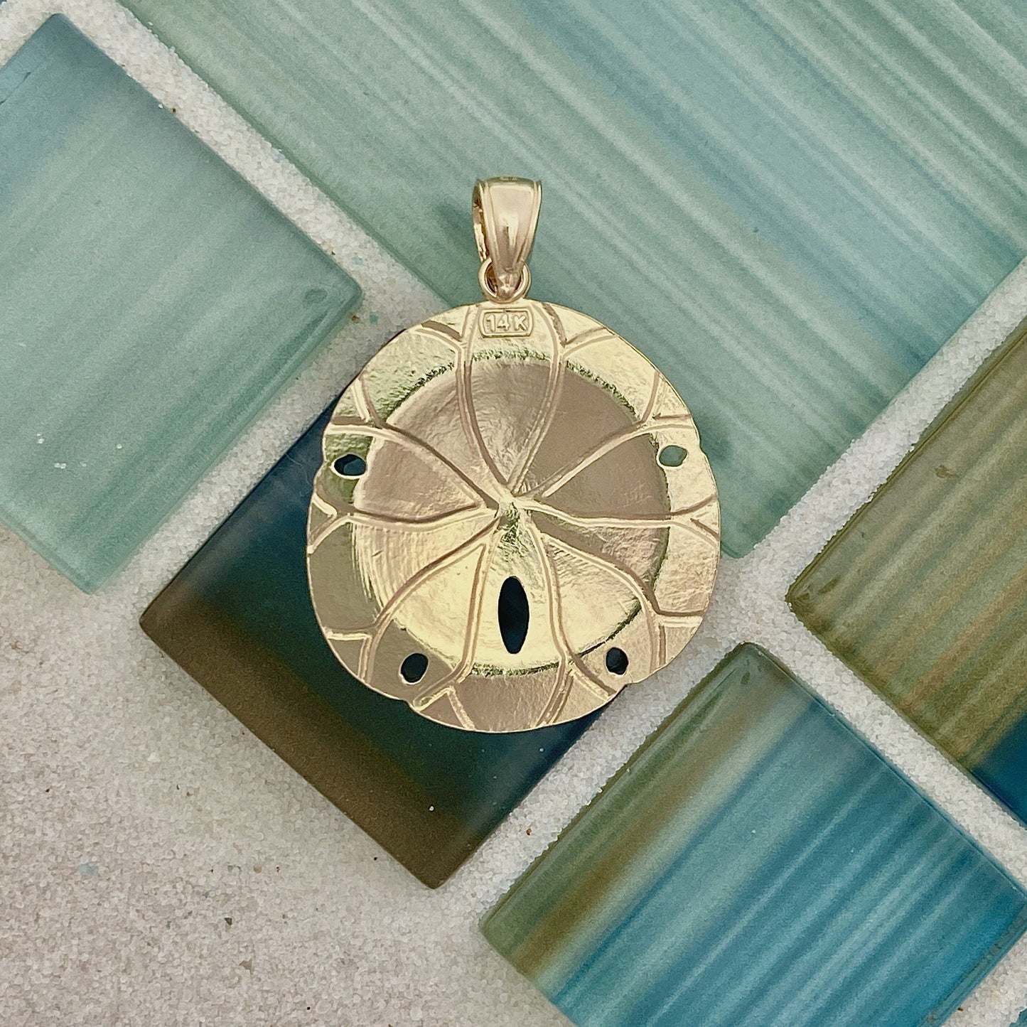 14k 2-Tone Gold Textured Sand Dollar Pendant - DePaulas
