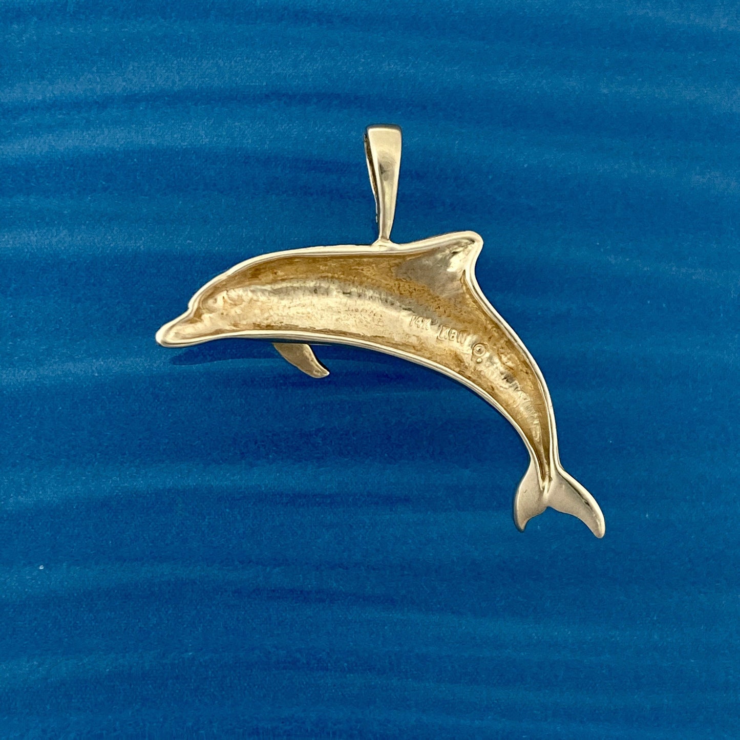 14k Yellow Gold Dolphin Pendant - DePaulas