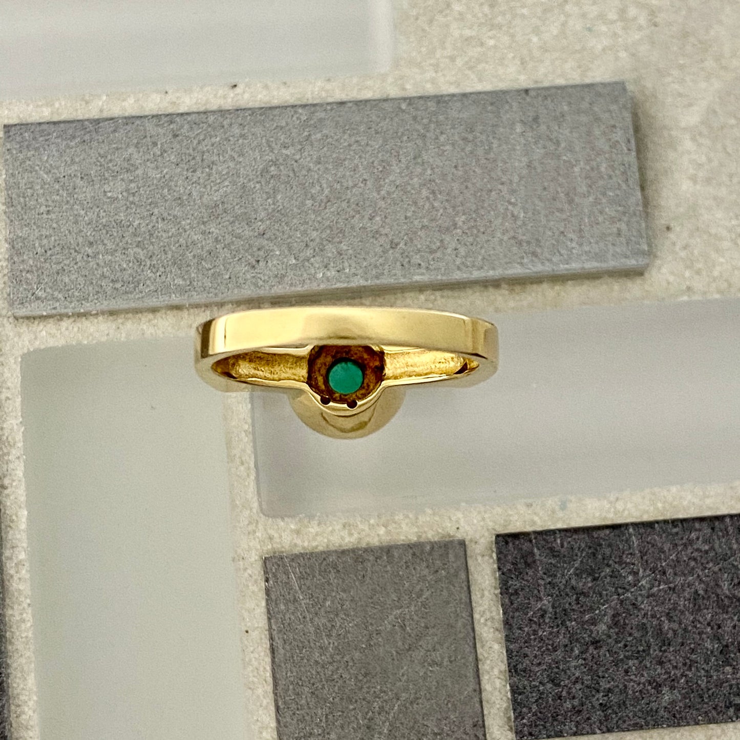 14k Yellow Gold Emerald 1/3ct With Diamond Halo .15cttw Ring Size 6 1/4