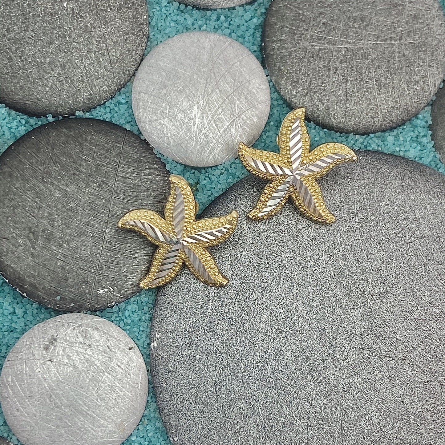 14k 2-Tone Medium Diamond Cut Starfish Post Earrings - DePaulas