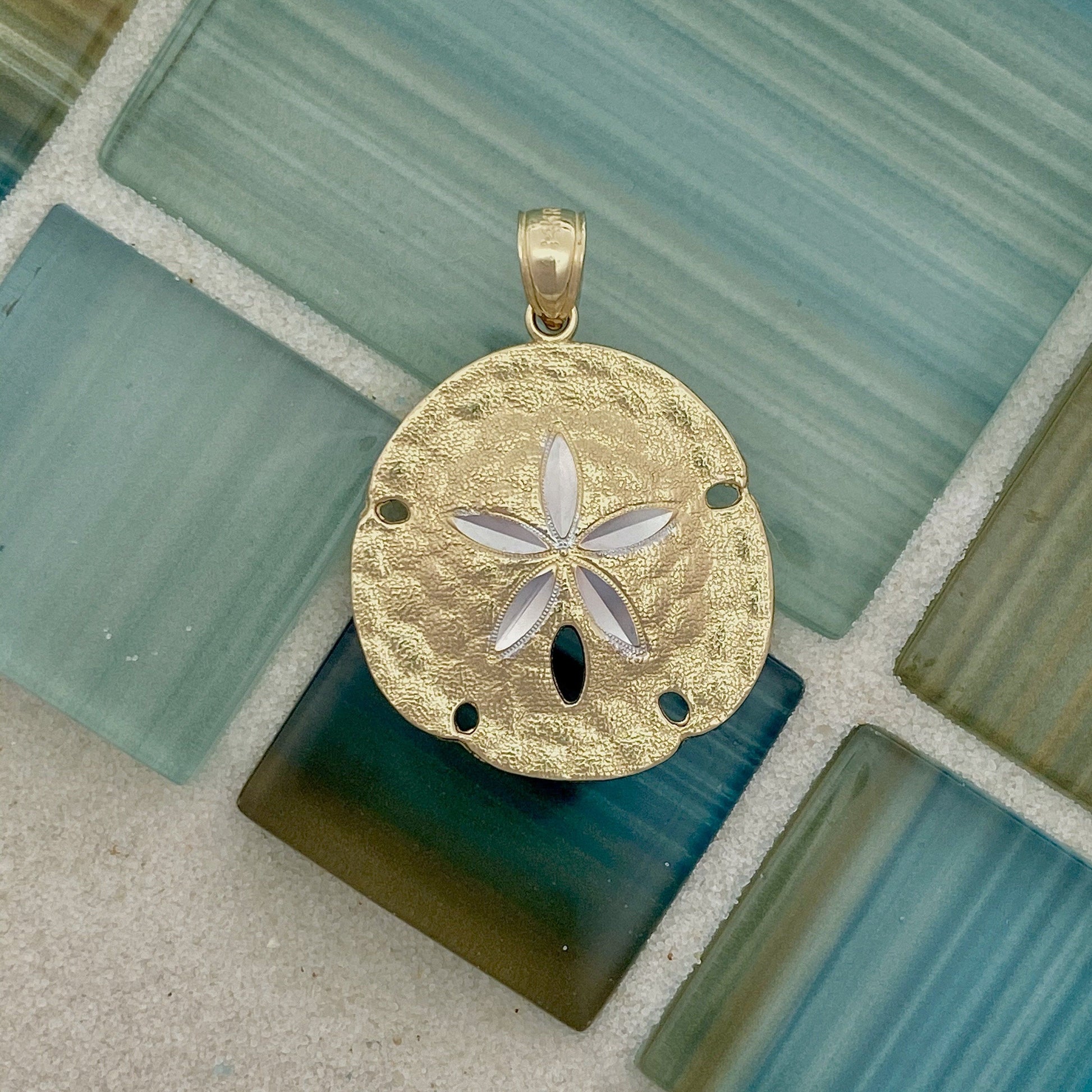 14k 2-Tone Gold Textured Sand Dollar Pendant - DePaulas