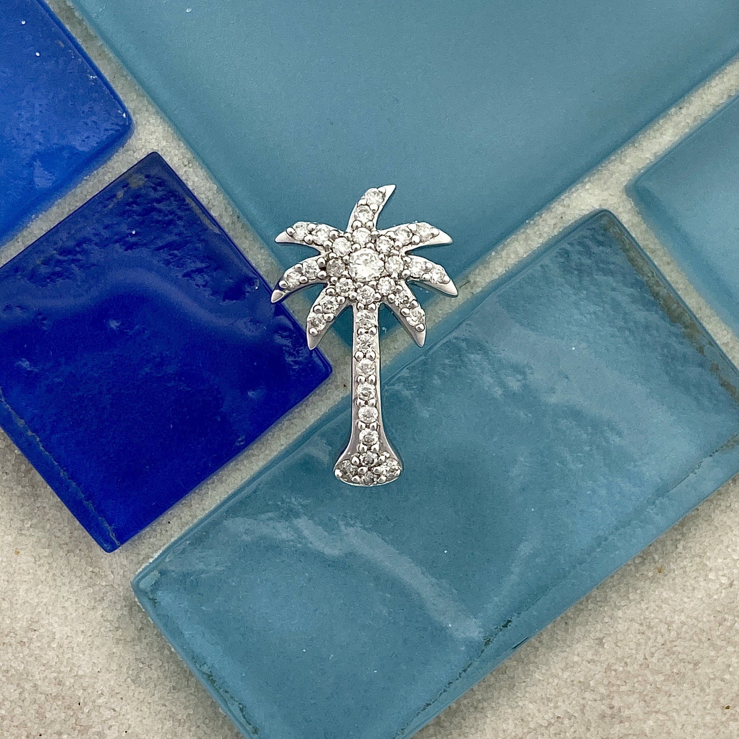 14k White Gold Diamond .50cttw Palm Tree Pendant - DePaulas