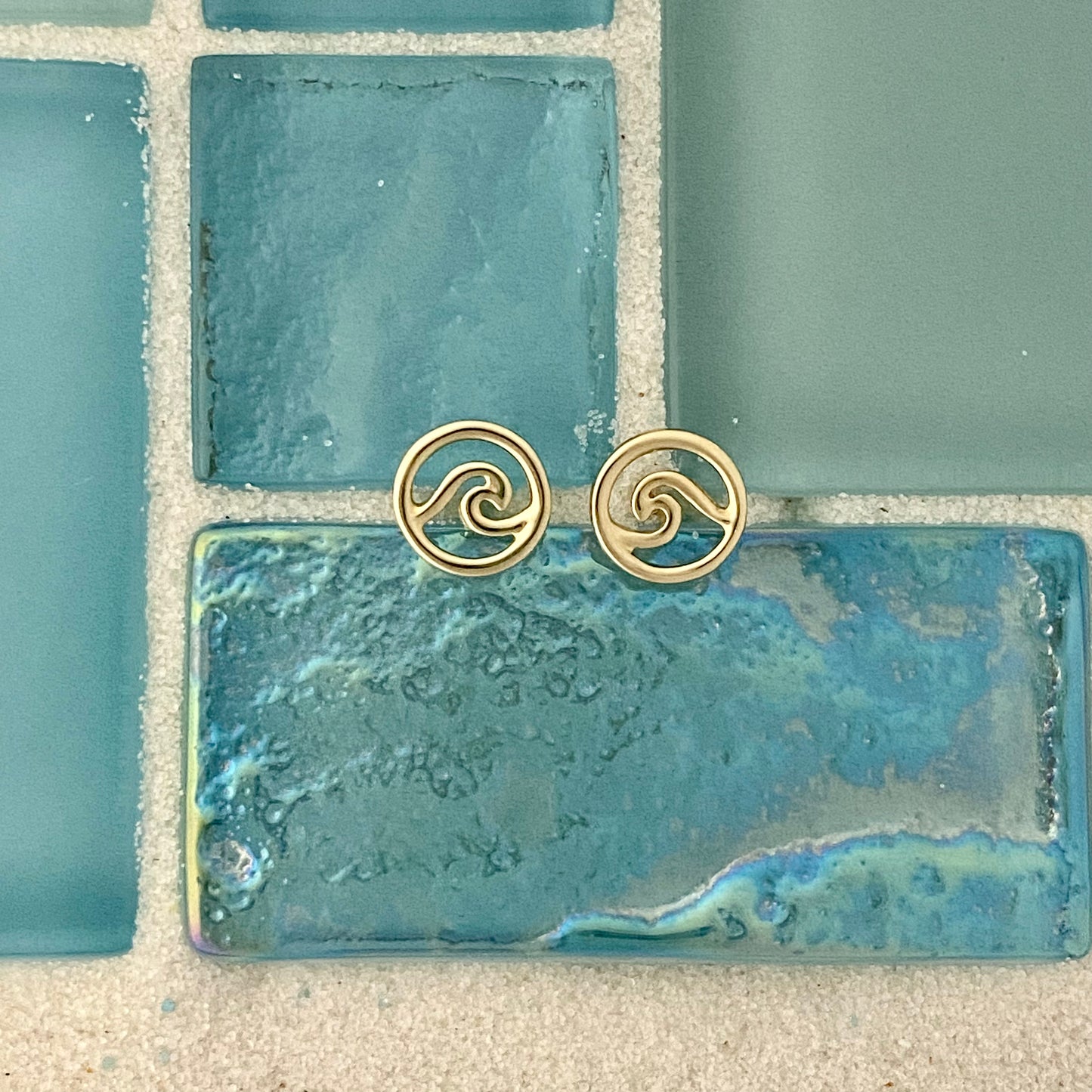 14k Yellow Gold Wave Post Earrings