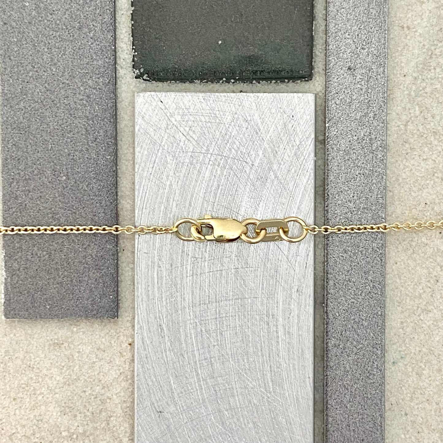 14k Yellow Gold .05cttw Diamond Spike Necklace 16”-18”